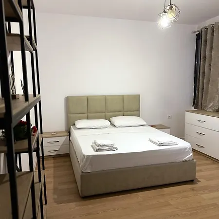Διαμέρισμα Living - Me Qera Ditore